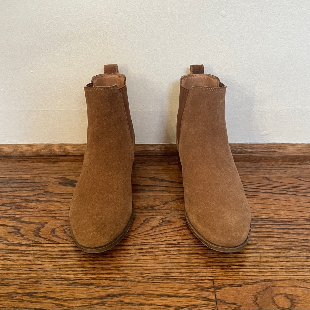 Steve Madden Dover ankle Chelsea boots bootie Leather Suede Neutral Pull On Work - Picture 8 of 13